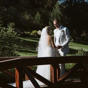 Jennifer Leigh Cathedral Veil